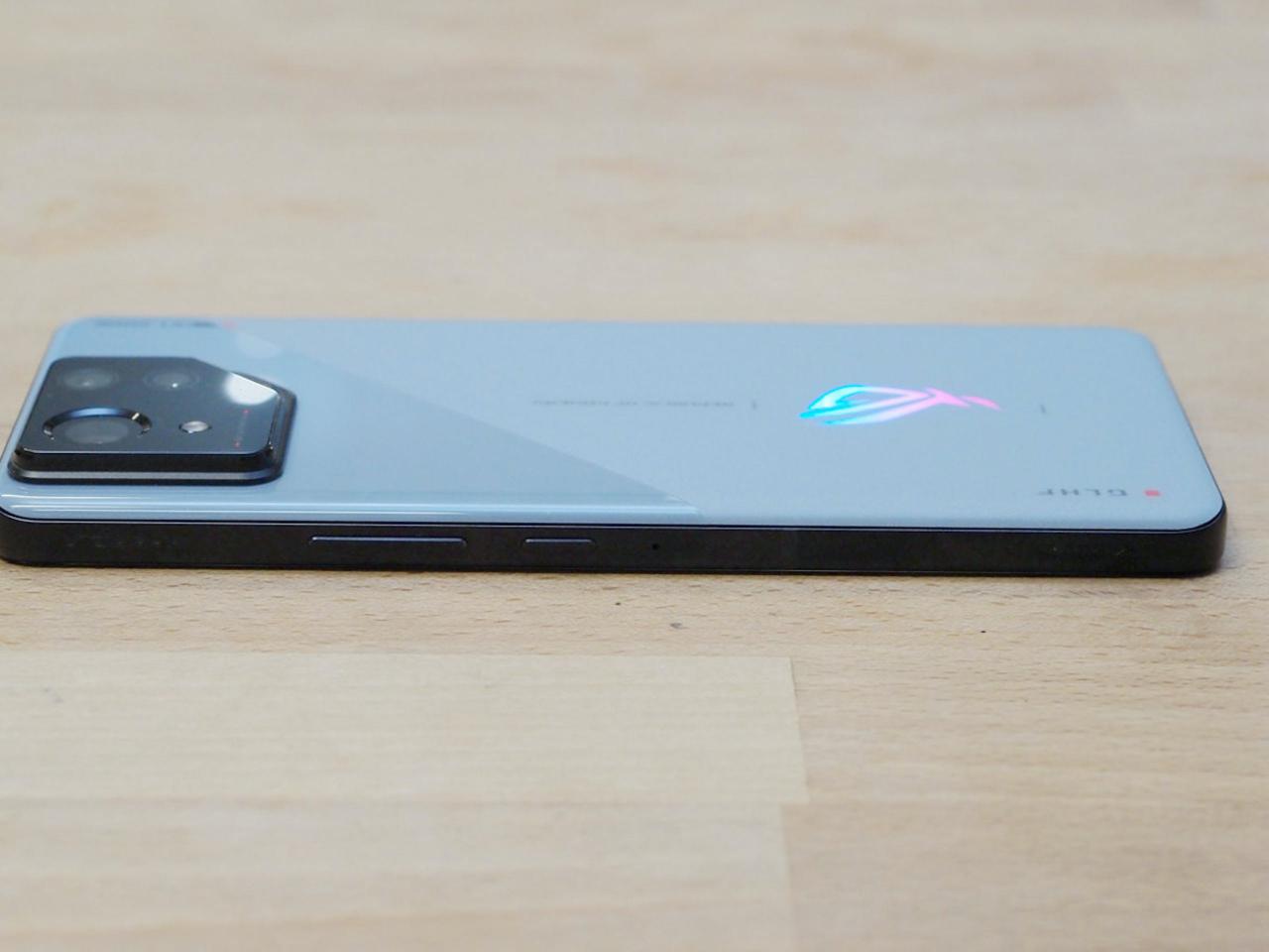 华硕ROG Phone 8标准版电竞手机评测，承袭电竞手机血统的轻薄与摄影进化全方位旗舰机