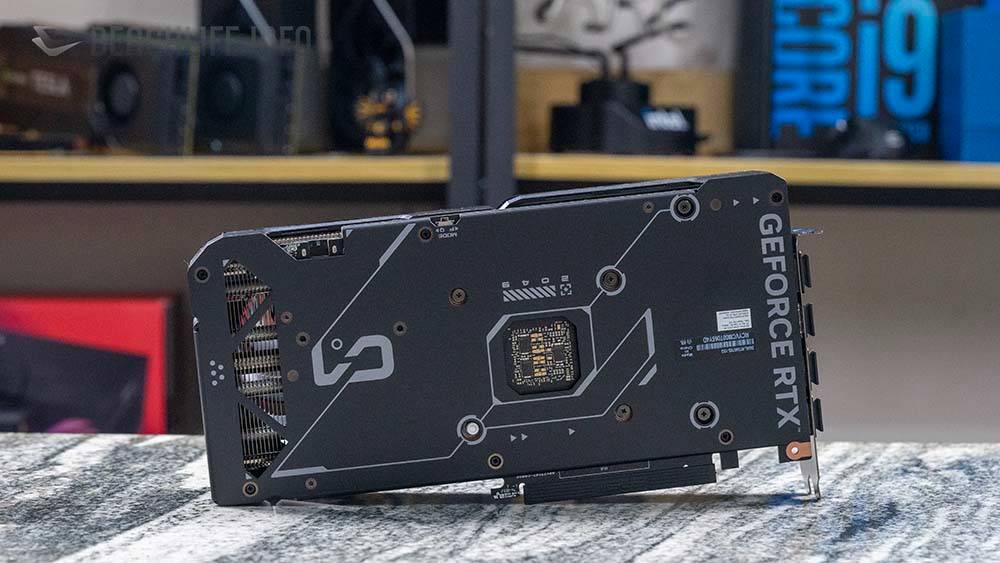散热表现相当优异的双风扇显卡，ASUS Dual GeForce RTX 4070 Super实测