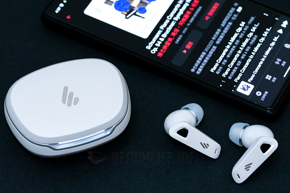 支持 LHDC-V5 高解析编解码，EDIFIER NeoBuds Pro 2 蓝牙降噪耳机动手玩