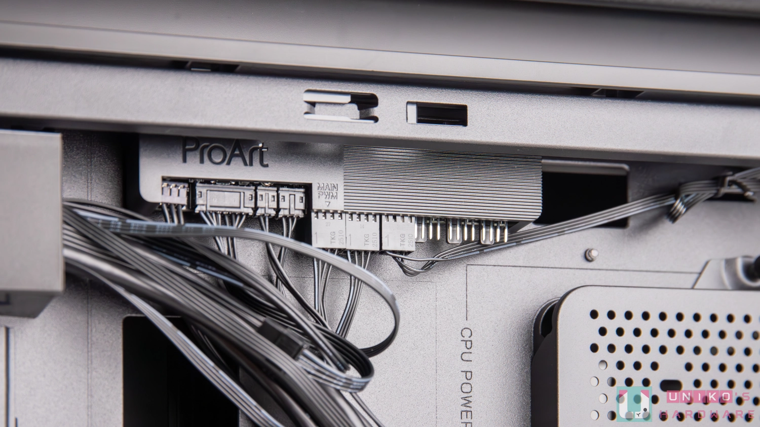 创作随「行」所欲！ ASUS ProArt PA602 全塔式创作者机壳开箱评测