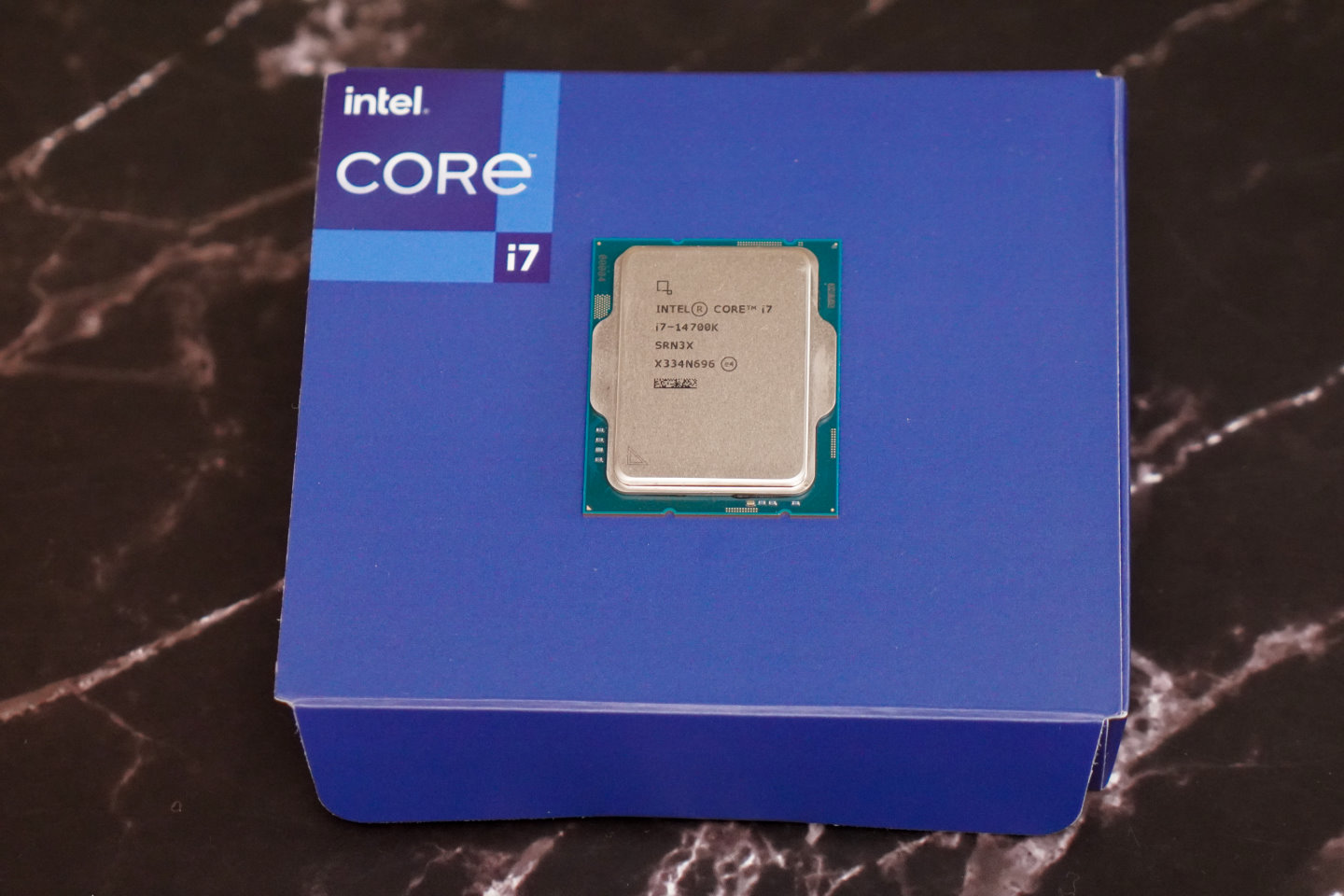 Core i7-14700K较前代产品多出4组E-Core，升级至8P12E核心配置，能带来更出色的多工效能表现。