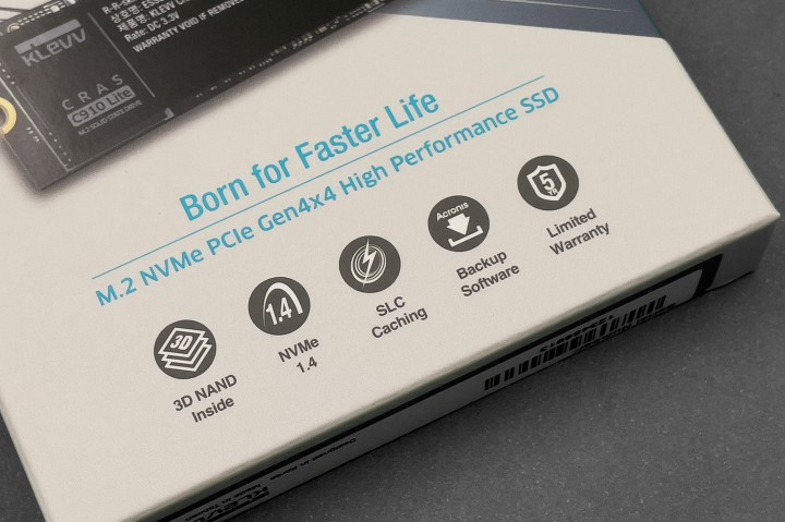 采购 Gen4 SSD 正对时-KLEVV CRAS C910 Lite SSD 高速大容量游戏碟