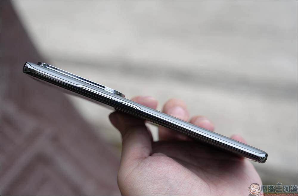 OPPO Reno11 Pro 5G 开箱|兼具自然美学外观设计、超清晰人像摄影系统的全方位人像旗舰 - 电脑王阿达