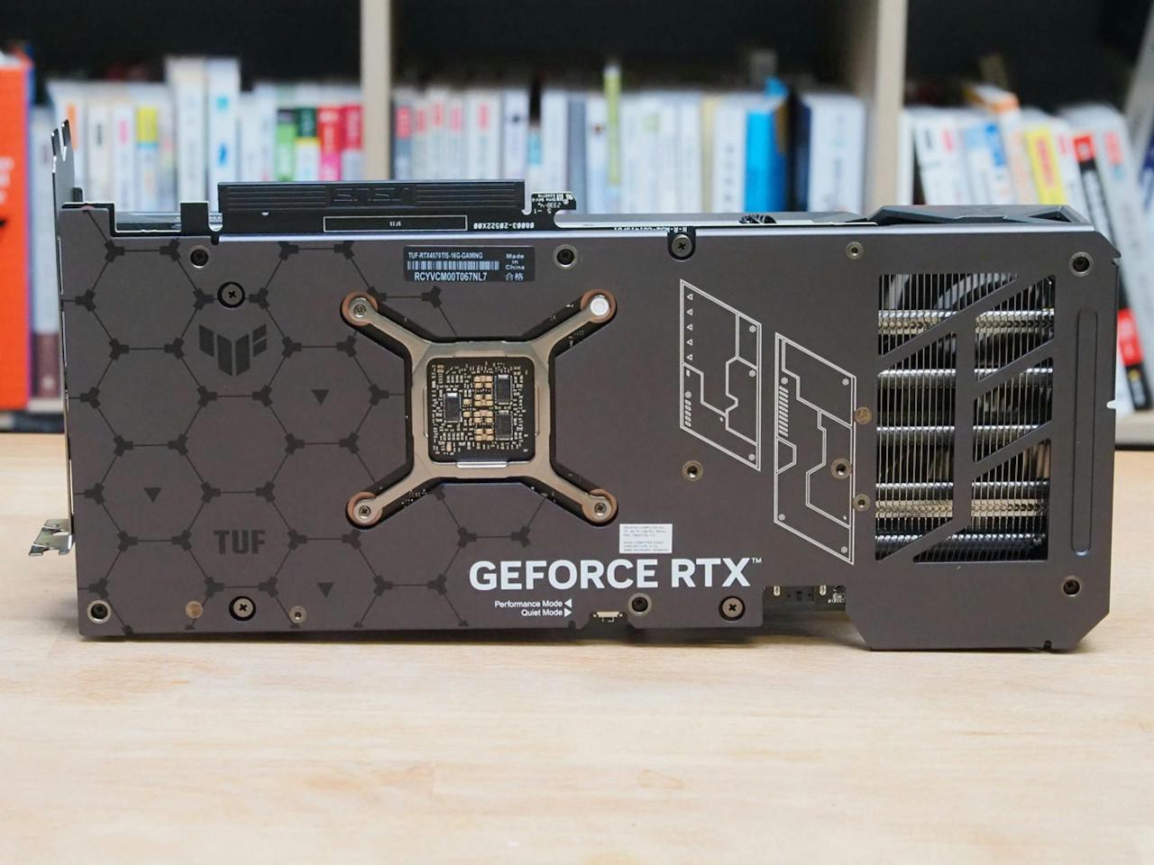 ASUS TUF Gaming RTX 4070 Ti Super显卡评测，又静又强真的钛Super