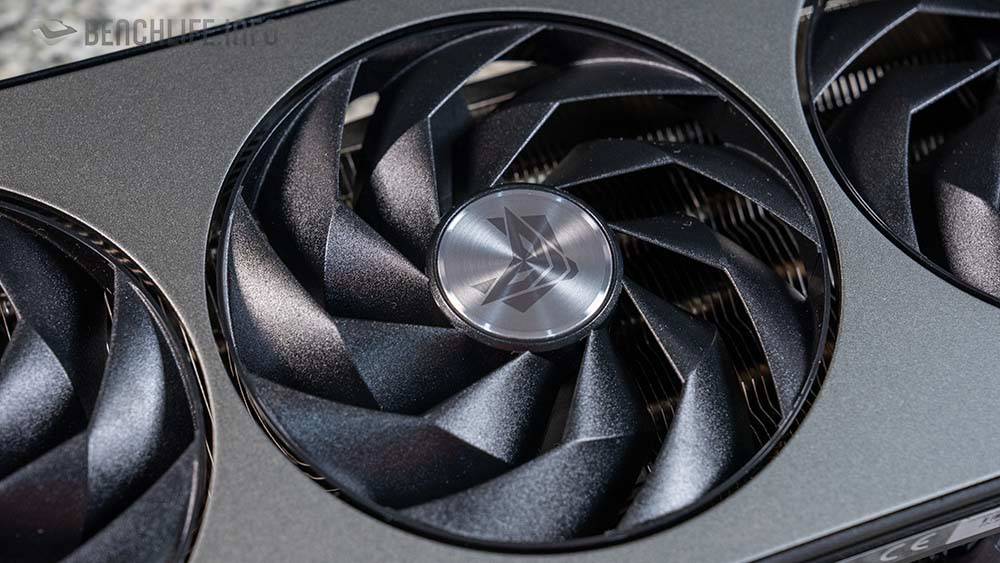 与 GeForce RTX 4070 Super 同台较劲，Sapphire AMD Radeon RX 7900 GRE Nitro+ 实测