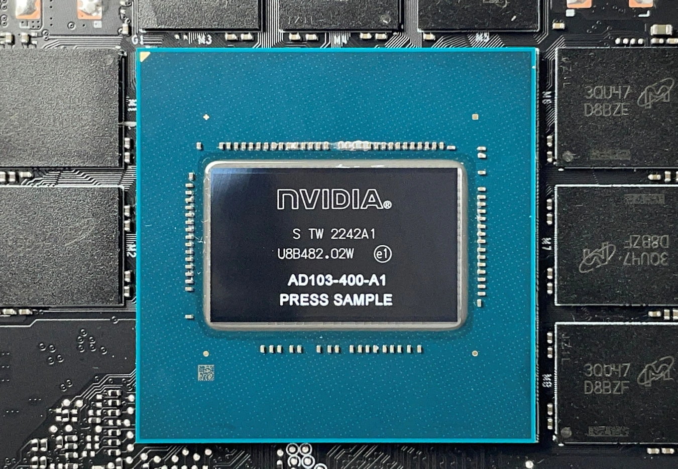 NVIDIA AD103-400 绘图核心。