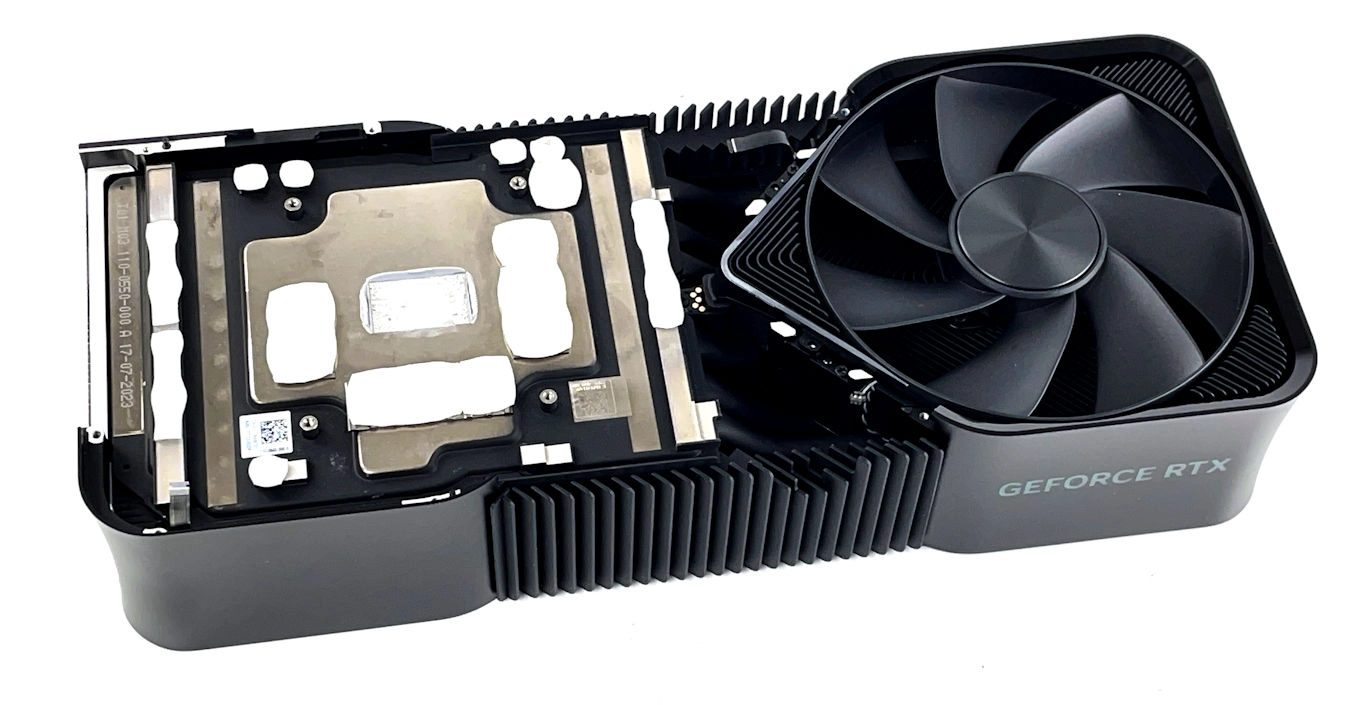 NVIDIA GeForce RTX 4080 SUPER FE 显卡评测开箱