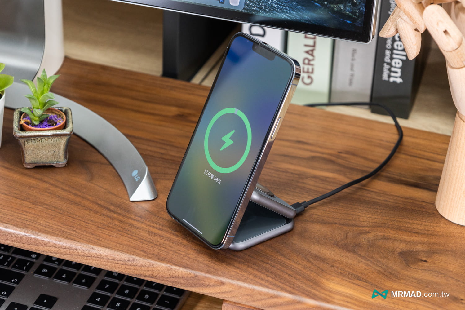 iphone magsafecharger mag3 13