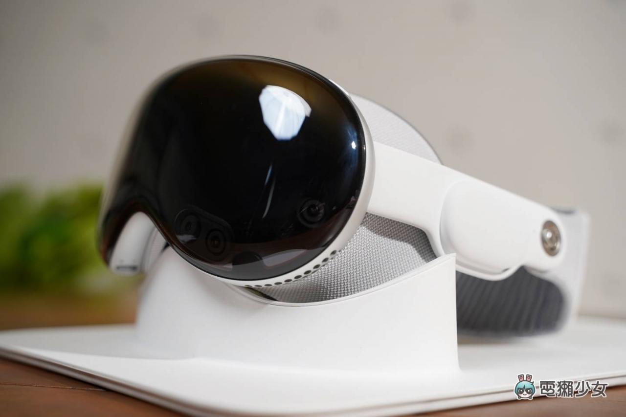 Apple Vision Pro 试玩心得：戴上 10 分钟就觉得超重？ 续航如何？ visionOS 能做到哪些事？