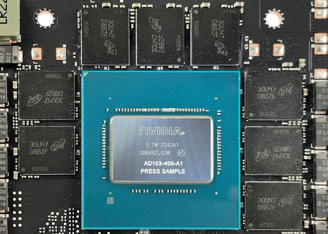 NVIDIA GeForce RTX 4080 SUPER FE 显卡评测开箱