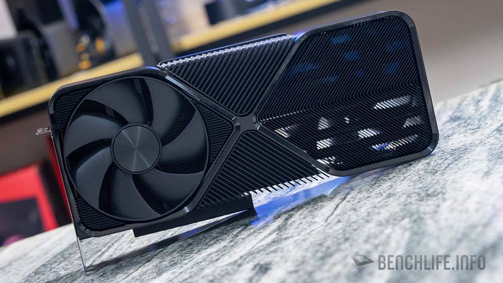 质感几近满分的显卡，NVIDIA GeForce RTX 4080 Super Founders Edition 实测