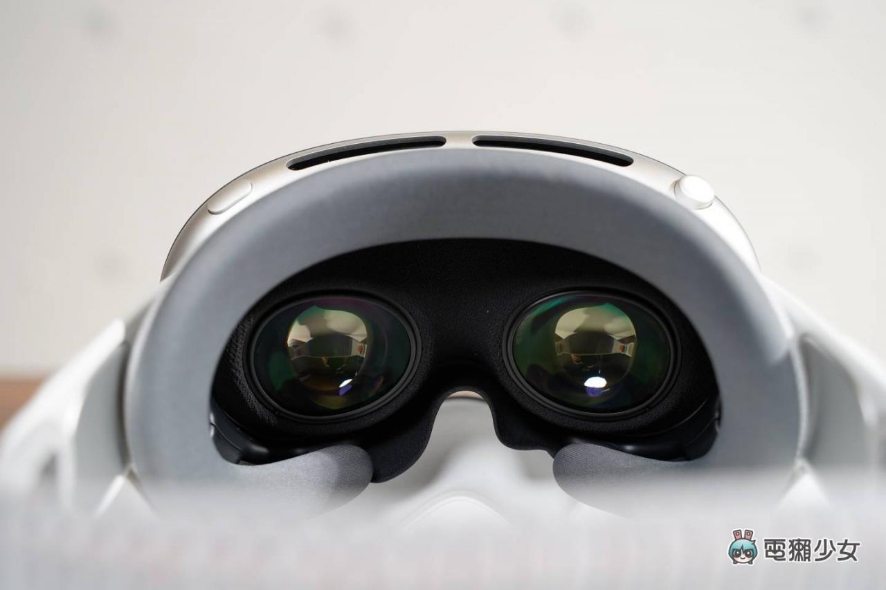 Apple Vision Pro 试玩心得：戴上 10 分钟就觉得超重？ 续航如何？ visionOS 能做到哪些事？