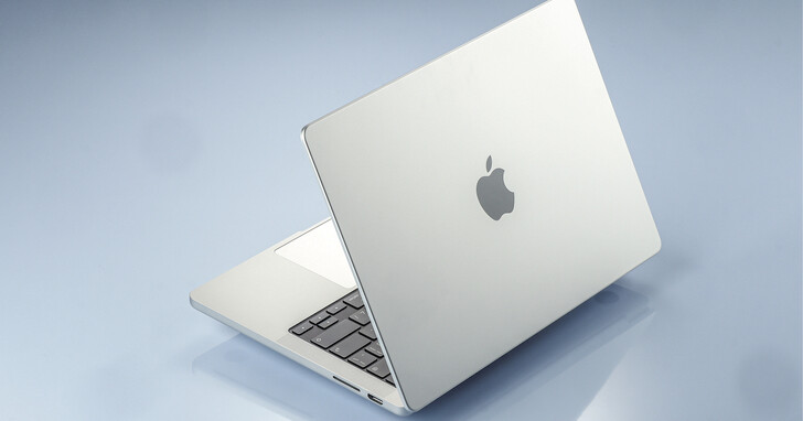 Apple MacBook Pro 14 寸选购评测：新旧款规格比一比，没选 Pro 芯片也很 Pro！