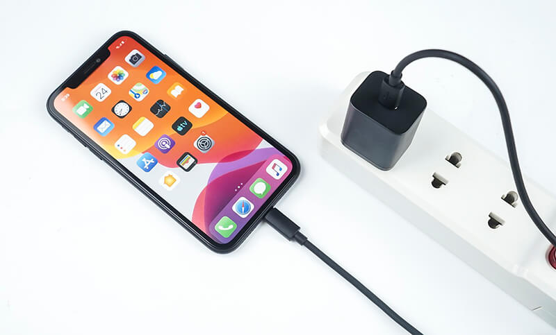 iPhone无法开机怎么办？4 个方法解决 iPhone开不了机的问题
