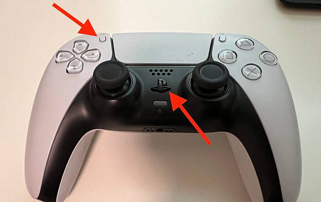 用 PlayStation、Switch、Xbox 游戏控制器玩 iPhone 模拟器