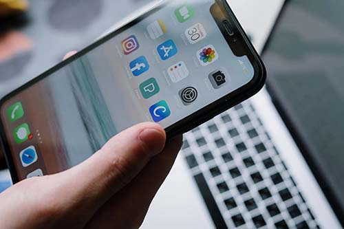 专门看广告赚钱的app（分享两个不受限的赚钱app）