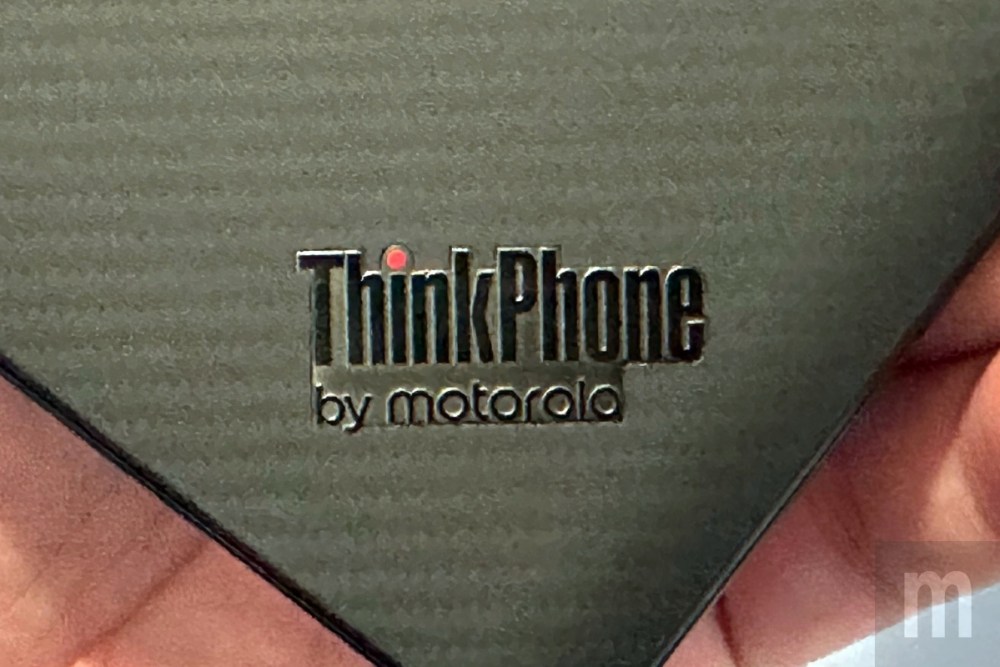 聯想以ThinkPad筆電為發想,讓手機、筆電能有更高整合連動效益的ThinkPhone簡單玩 -